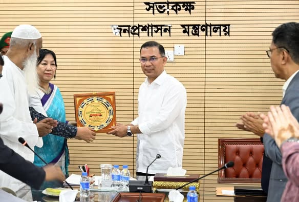 শুভ বুদ্ধ পূর্ণিমা উপলক্ষে বৌদ্ধ সম্প্রদায়ের নেতৃবৃন্দের সঙ্গে শুভেচ্ছা বিনিময় করেন প্রধানমন্ত্রী তারেক রহমান